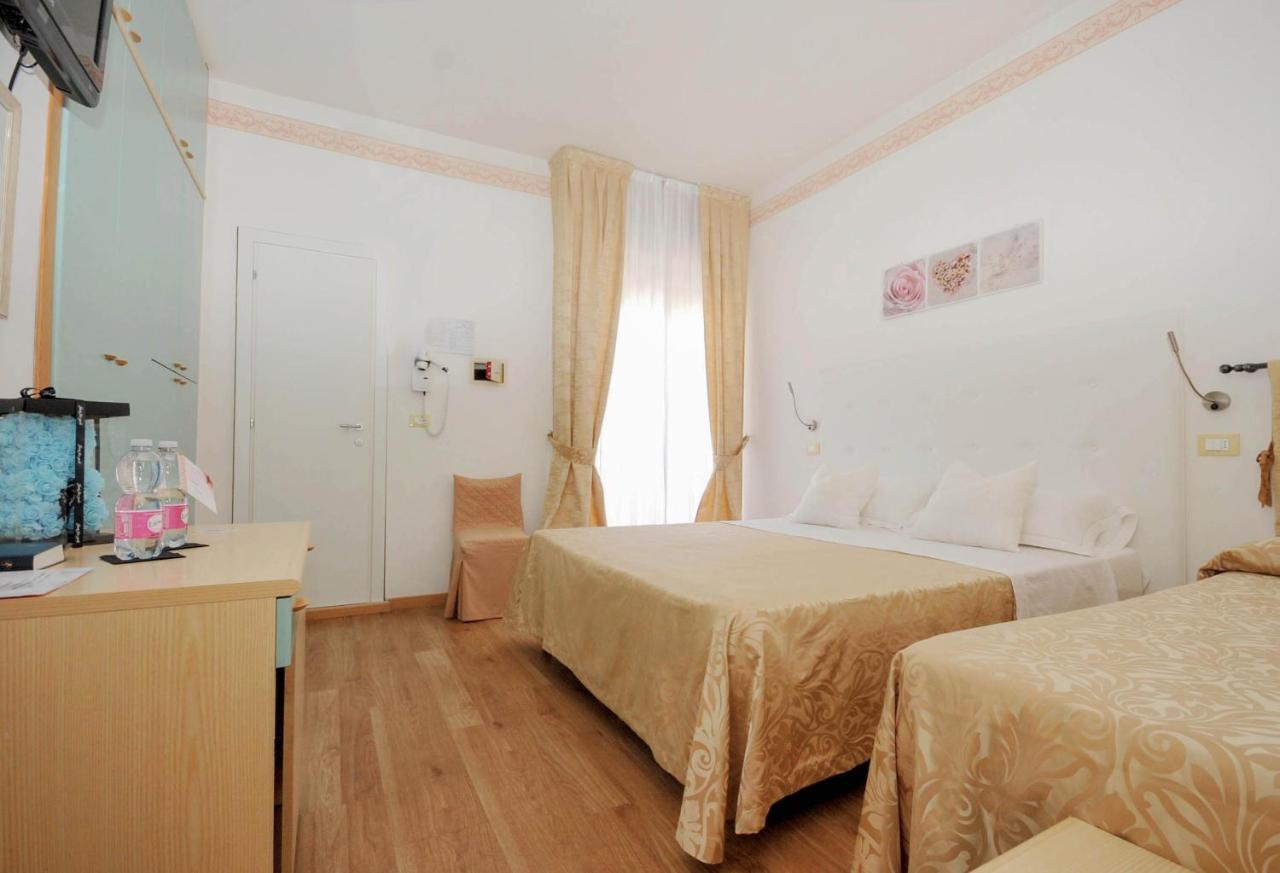 Hotel Tulipe Nazionale Riccione Exterior foto